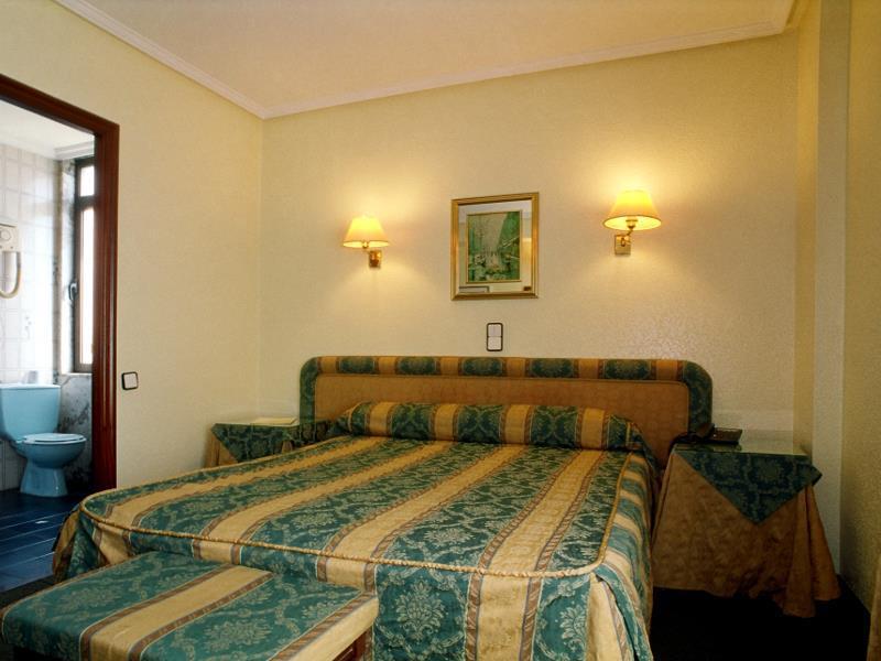 Hotel Los Angeles Гуарнизо Номер фото